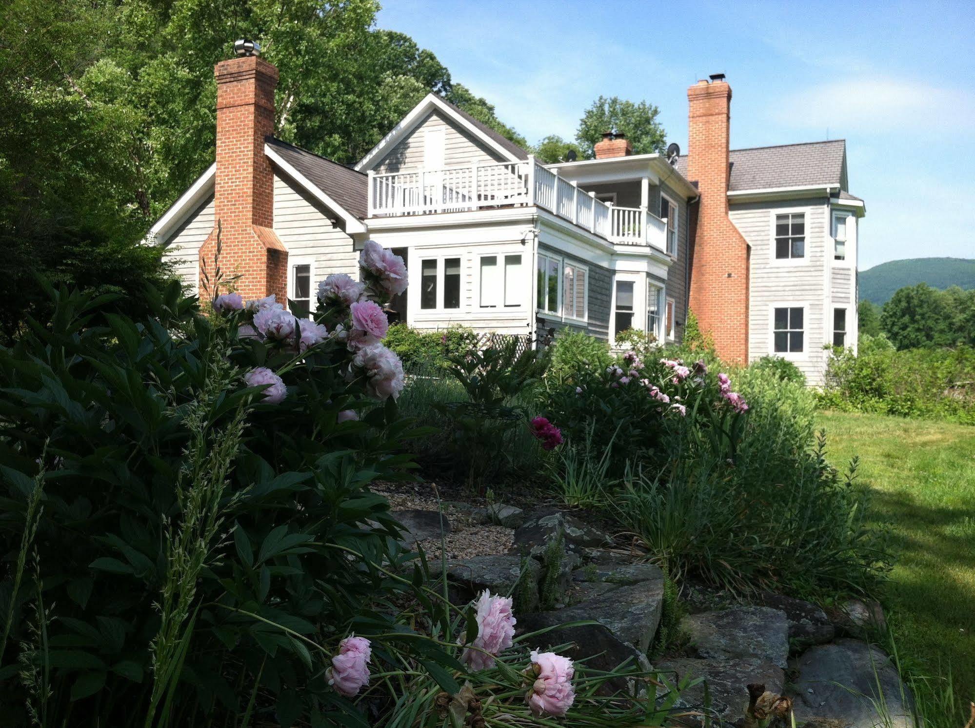 The Inn At Sugar Hollow Farm Crozet Exterior photo