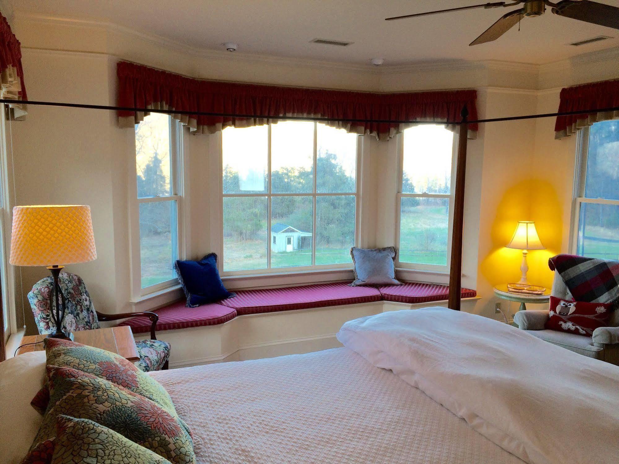 The Inn At Sugar Hollow Farm Crozet Exterior photo